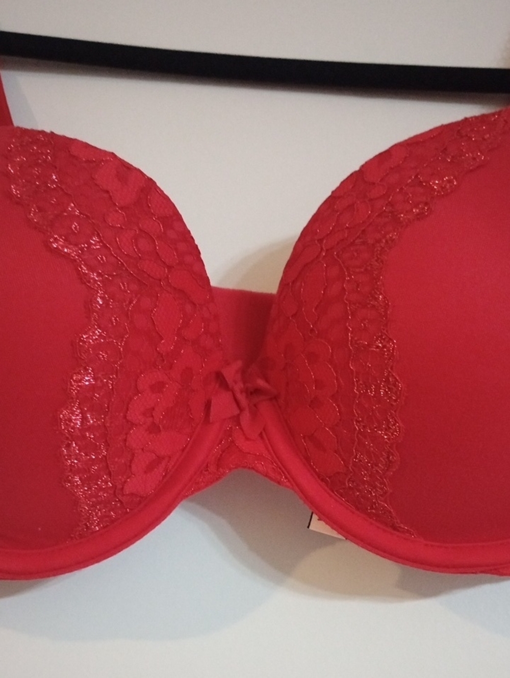 Victoria's Secret Red Lace  Bra - Picture 2 of 4